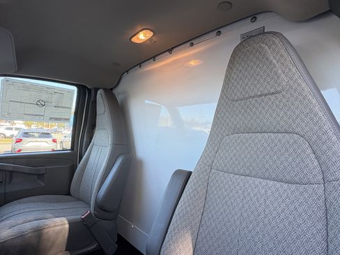 New 2025 Chevrolet Express 3500 w/ Power Convenience Package image 15