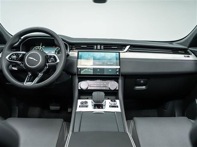 New 2026 Jaguar F-PACE R-Dynamic S AWD/4WD image 18