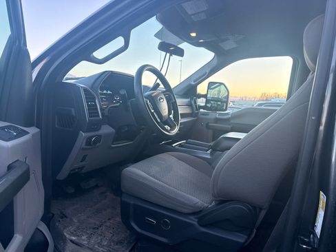 Used 2019 Ford F250 XLT w/ XLT Premium Package image 6