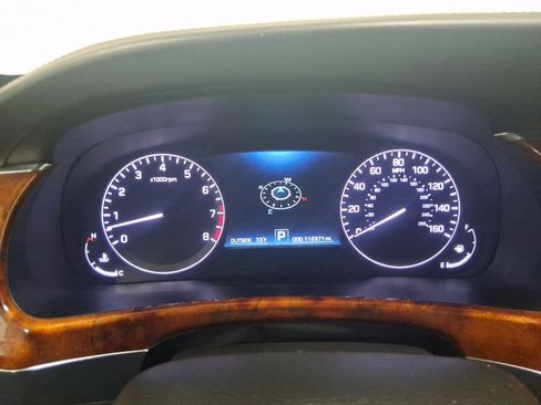 Used 2014 Hyundai Equus Signature RWD image 24