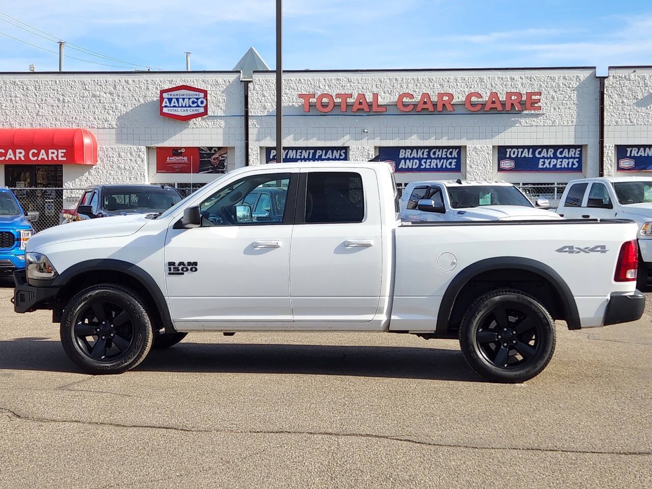 Used 2019 RAM 1500 Warlock w/ Electronics Group AWD/4WD image 2