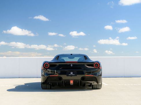 Used 2018 Ferrari 488 GTB image 29