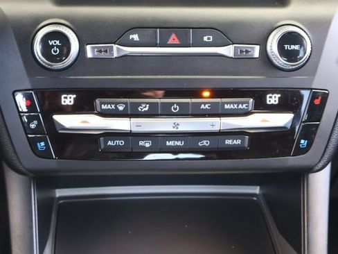 Used 2020 Ford Explorer ST AWD/4WD image 19