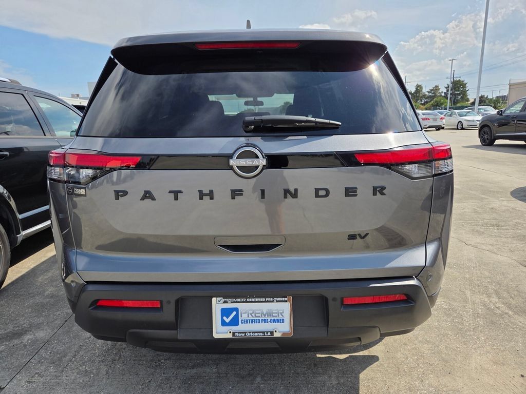 Used 2024 Nissan Pathfinder SV w/ Lighting Package (N92) FWD image 6