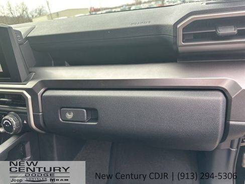 Used 2025 Toyota 4Runner TRD Sport AWD/4WD image 29