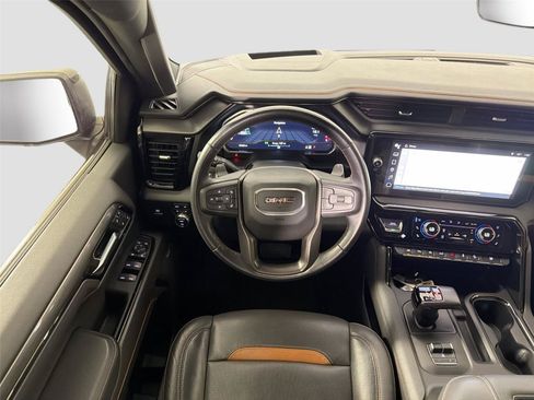Used 2022 GMC Sierra 1500 AT4 w/ Technology Package AWD/4WD image 22