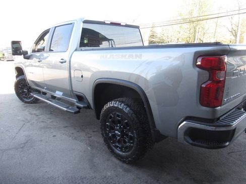 Used 2024 Chevrolet Silverado 2500 LT w/ Convenience Package AWD/4WD image 20