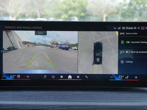 New 2025 BMW 330i Sedan w/ Premium Package image 4