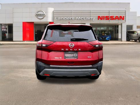 Used 2021 Nissan Rogue SV image 5