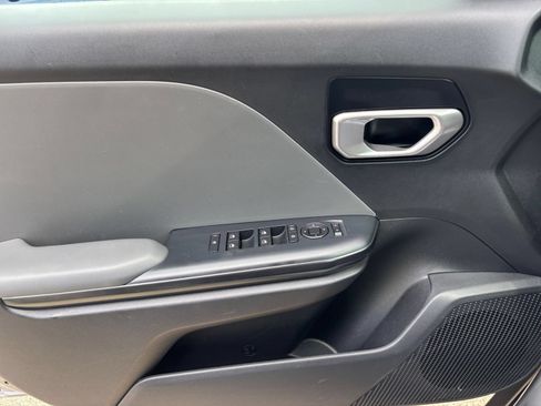 Used 2025 Kia K4 FWD image 18
