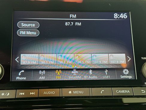 Used 2025 Nissan Pathfinder SV FWD image 21