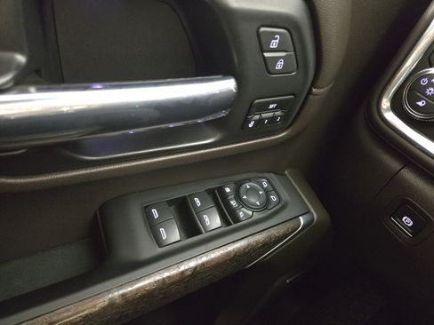 Certified 2022 GMC Sierra 2500 Denali w/ Denali Ultimate Package AWD/4WD image 30