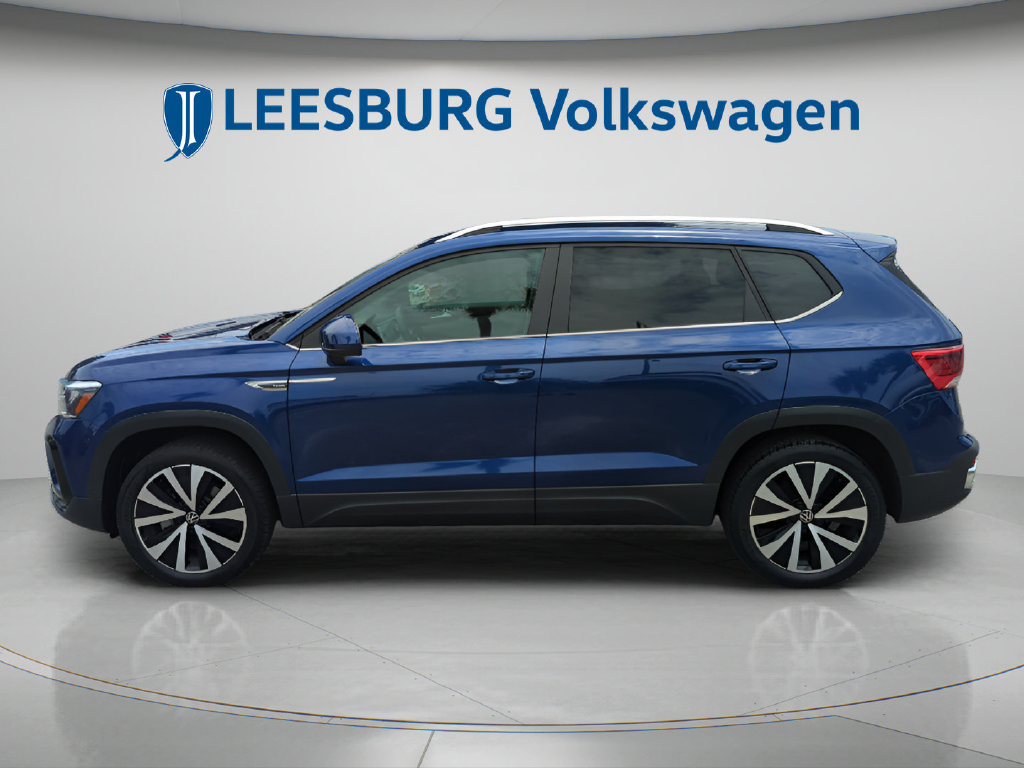 Used 2023 Volkswagen Taos SE FWD image 11