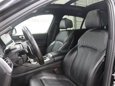 Used 2021 BMW X6 M50i w/ Executive Package AWD/4WD image 14