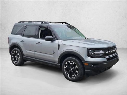 Used 2022 Ford Bronco Sport Outer Banks w/ Tech Package image 3