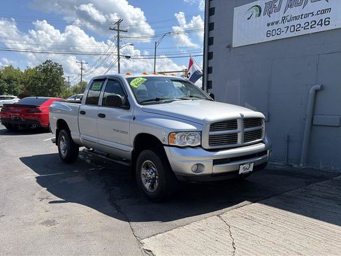 Used 2004 Dodge Ram 3500 Truck SLT w/ Sport Appearance Group AWD/4WD image 2