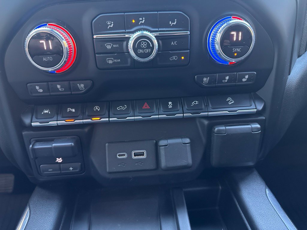 Used 2020 GMC Sierra 1500 AT4 w/ AT4 Premium Package AWD/4WD image 25