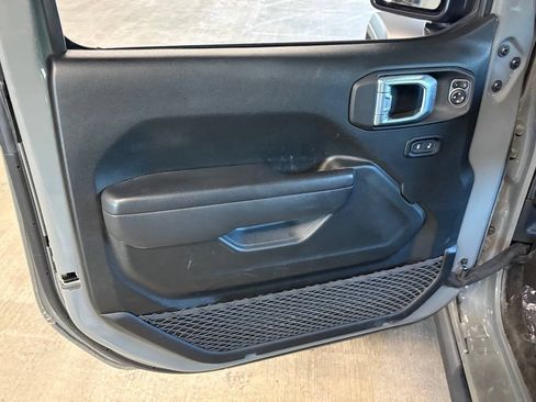Used 2023 Jeep Gladiator Mojave w/ Cold Weather Group AWD/4WD image 19