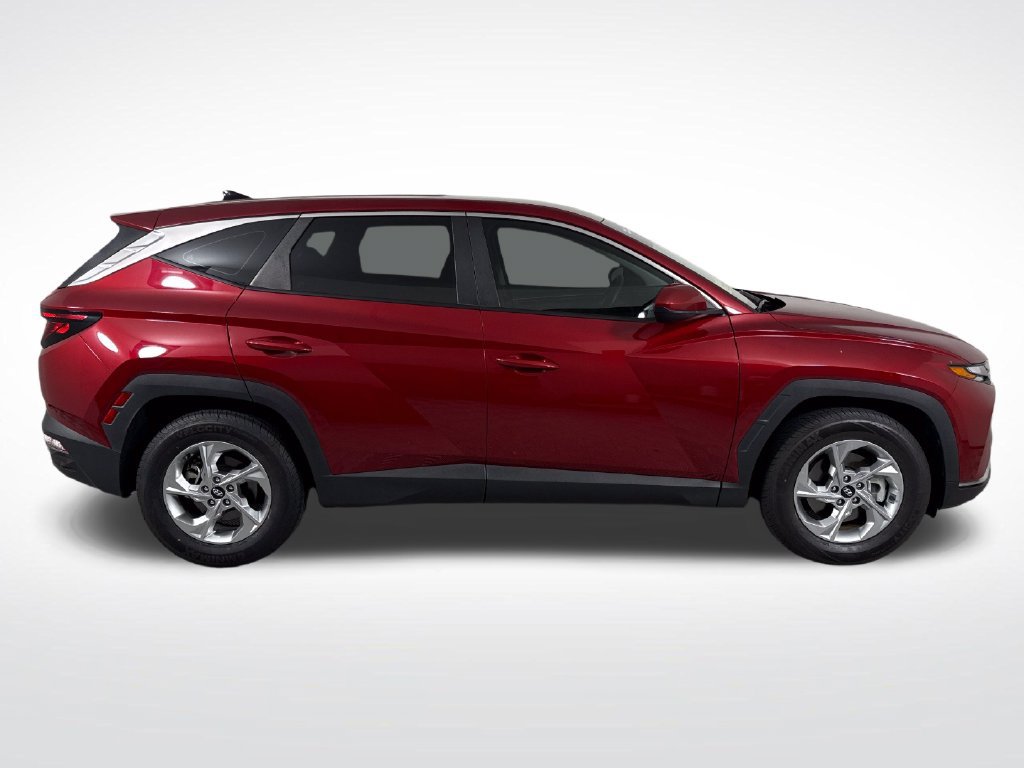 Used 2024 Hyundai Tucson SE FWD image 2