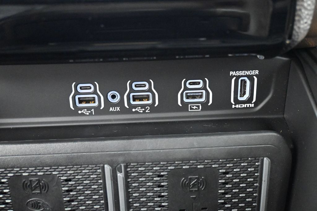 Used 2025 RAM 1500 Limited AWD/4WD image 30