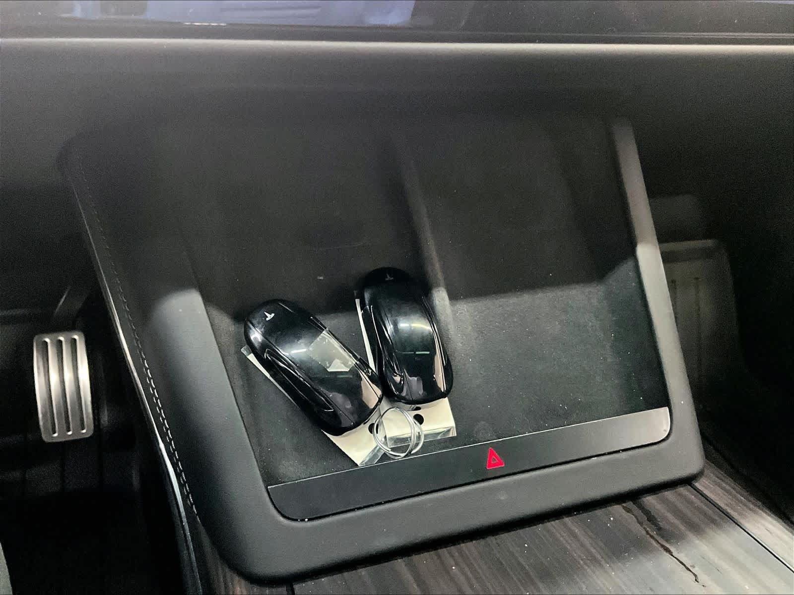 Used 2022 Tesla Model X AWD/4WD image 34