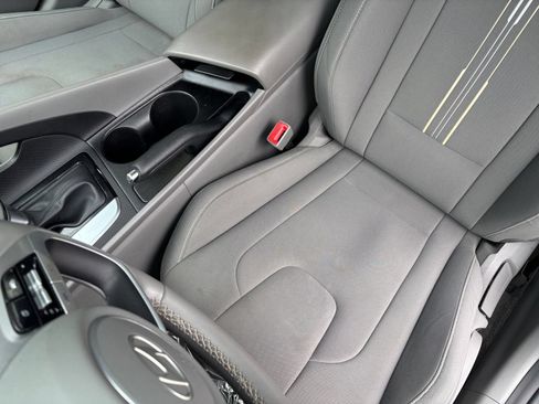 Used 2026 Hyundai Elantra Sport FWD image 35