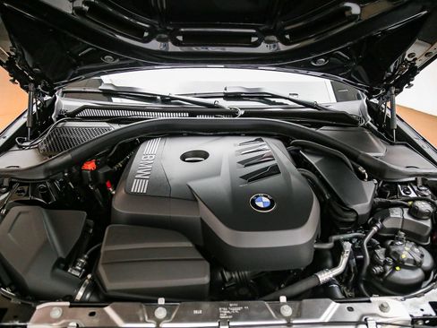 Used 2026 BMW 330i Sedan w/ M Sport Package RWD image 27