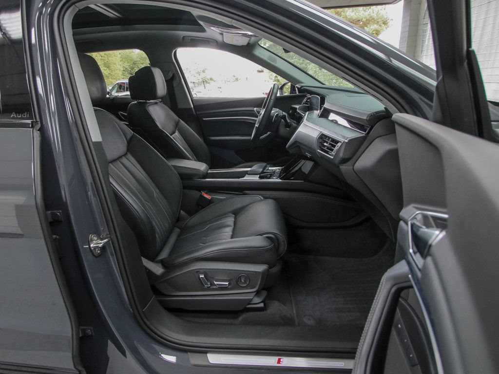 Used 2024 Audi Q8 e-tron Prestige w/ Prestige Package AWD/4WD image 22