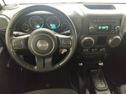 Used 2015 Jeep Wrangler Sport w/ Quick Order Package 24S AWD/4WD image 22