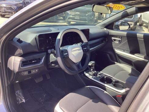 Used 2025 Kia K4 GT-Line w/ GT-Line Premium Package FWD image 13