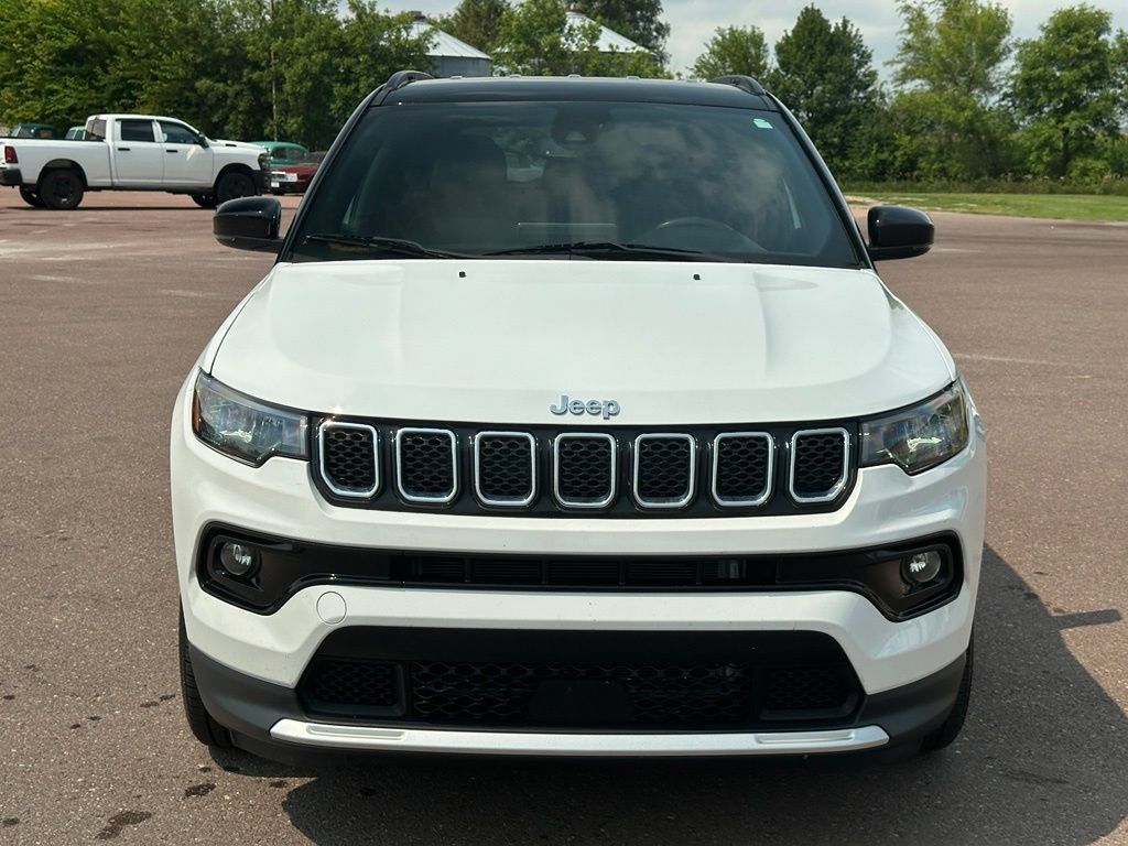 Used 2024 Jeep Compass Limited AWD/4WD image 35
