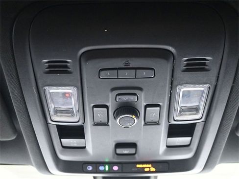 Used 2022 Chevrolet Tahoe LT w/ Luxury Package image 18