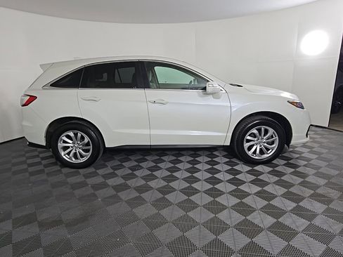 Used 2017 Acura RDX AWD image 9