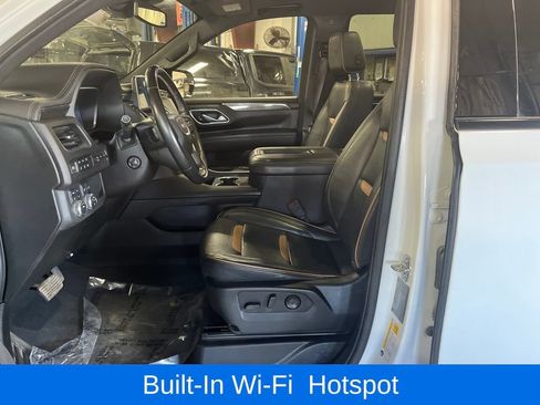Used 2023 GMC Yukon AT4 w/ Technology Package AWD/4WD image 11