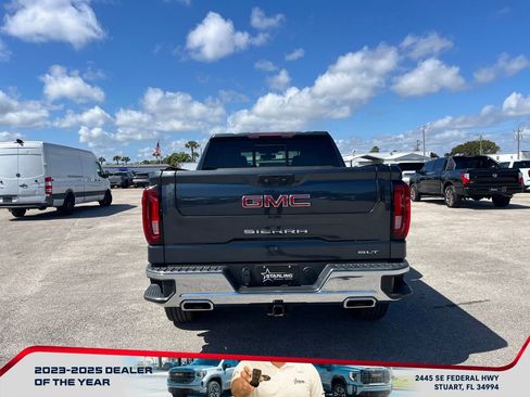 Used 2021 GMC Sierra 1500 SLT w/ SLT Premium Package image 6