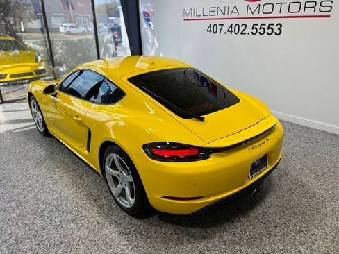 Used 2020 Porsche 718 Cayman S image 4