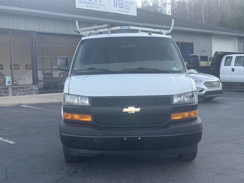 Used 2019 Chevrolet Express 2500 image 3