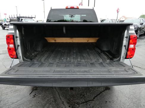 Used 2018 Chevrolet Silverado 1500 LT w/ All Star Edition AWD/4WD image 17