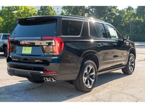 New 2026 GMC Yukon AT4 Ultimate w/ LPO, Floor Liner Package AWD/4WD image 8