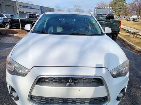 Used 2015 Mitsubishi Outlander Sport SE image 3