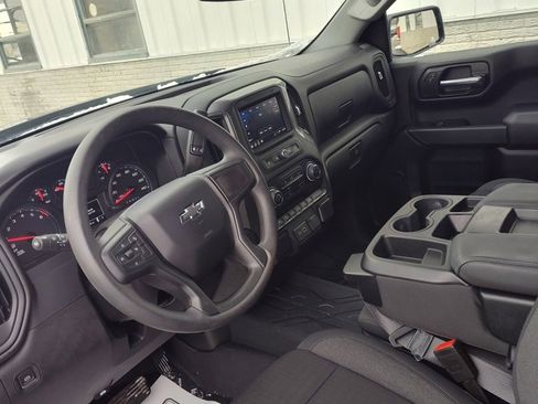 Used 2024 Chevrolet Silverado 1500 Custom w/ Dark Appearance Package image 13