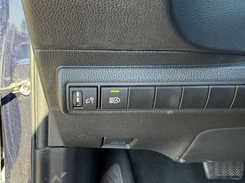 Used 2023 Toyota Corolla LE image 22