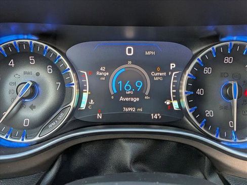 Used 2018 Chrysler Pacifica Touring-L Plus w/ Advanced Safetytec Group image 11