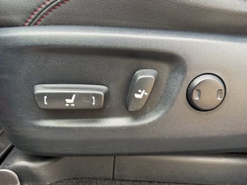 Used 2020 Toyota 4Runner TRD Off-Road Premium image 19