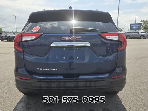 Used 2022 GMC Terrain SLE w/ Driver Convenience Package FWD image 4