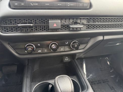 Certified 2024 Honda HR-V LX image 13