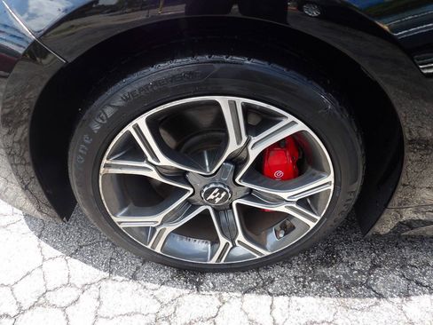 Used 2018 Kia Stinger GT2 AWD/4WD image 5