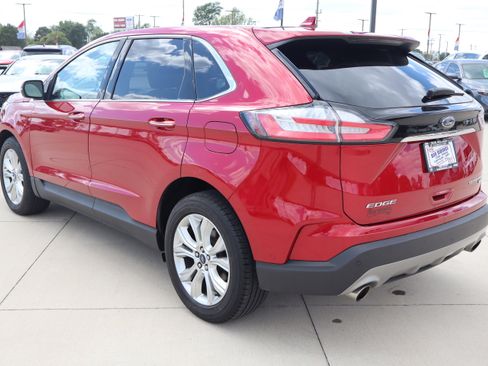 Used 2020 Ford Edge Titanium w/ Equipment Group 301A AWD/4WD image 7