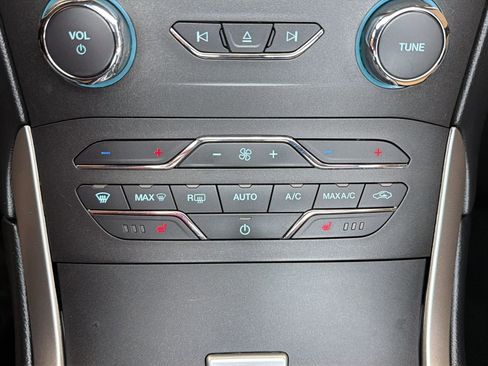 Used 2017 Ford Edge SEL w/ Equipment Group 201A FWD image 27