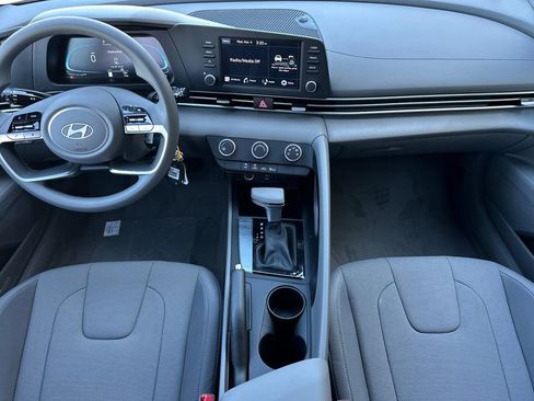 New 2026 Hyundai Elantra SE image 10